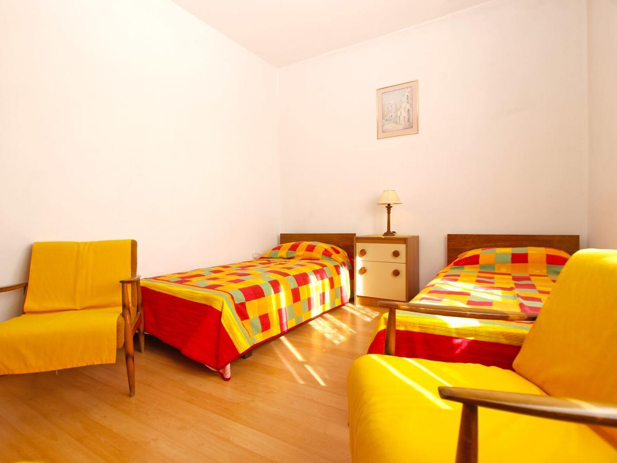 Apartments Mirela 1554 プーラ エクステリア 写真