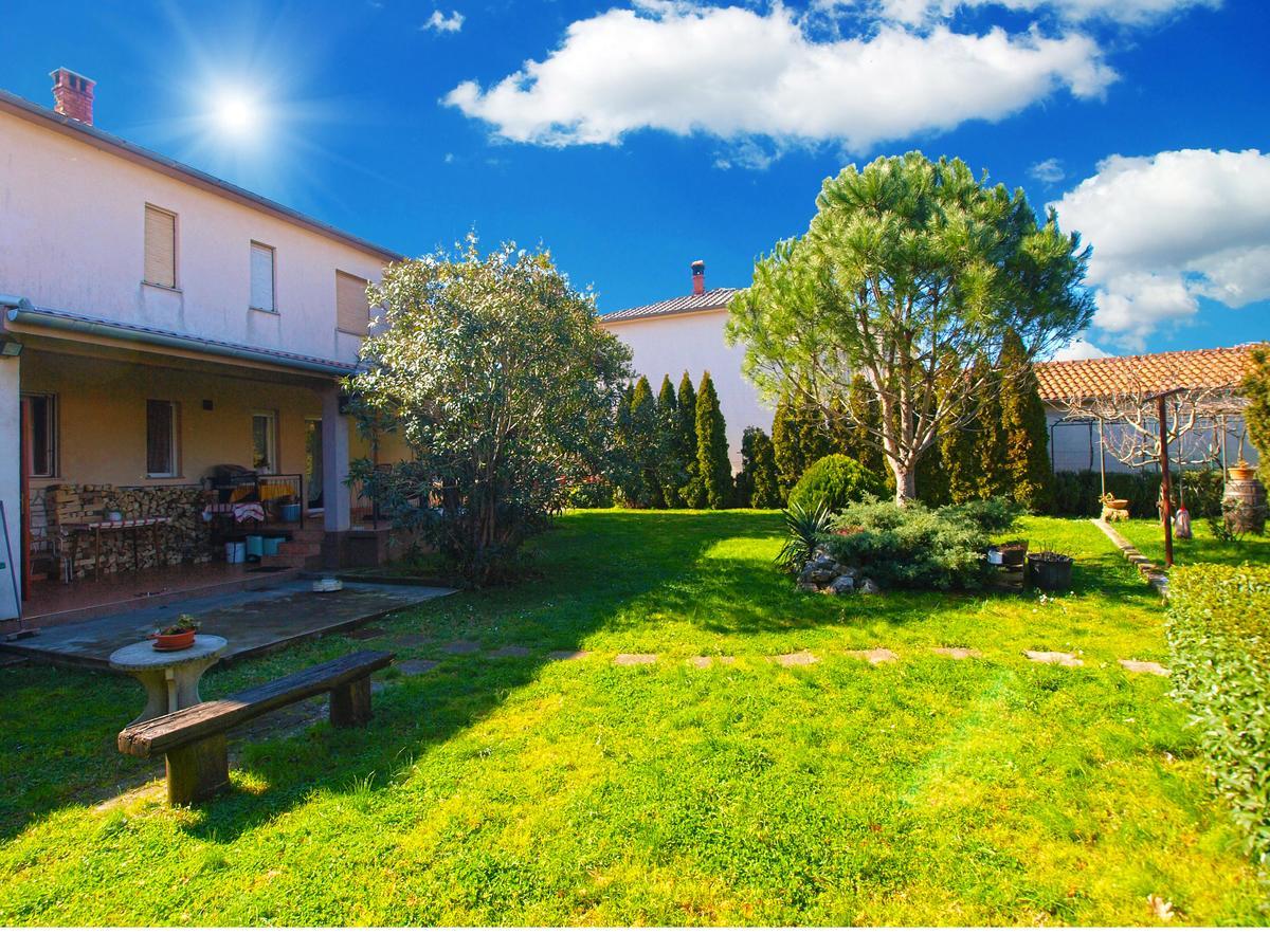 Apartments Mirela 1554 プーラ エクステリア 写真