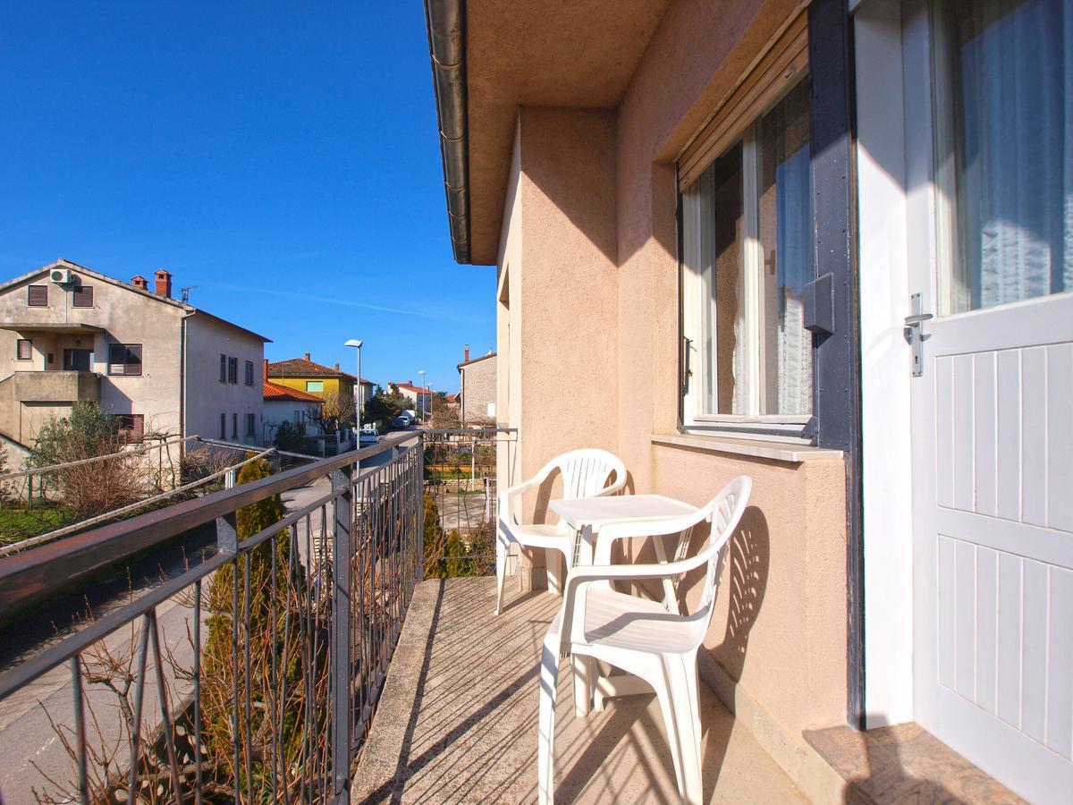 Apartments Mirela 1554 プーラ エクステリア 写真