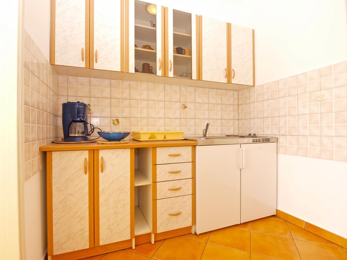 Apartments Mirela 1554 プーラ エクステリア 写真