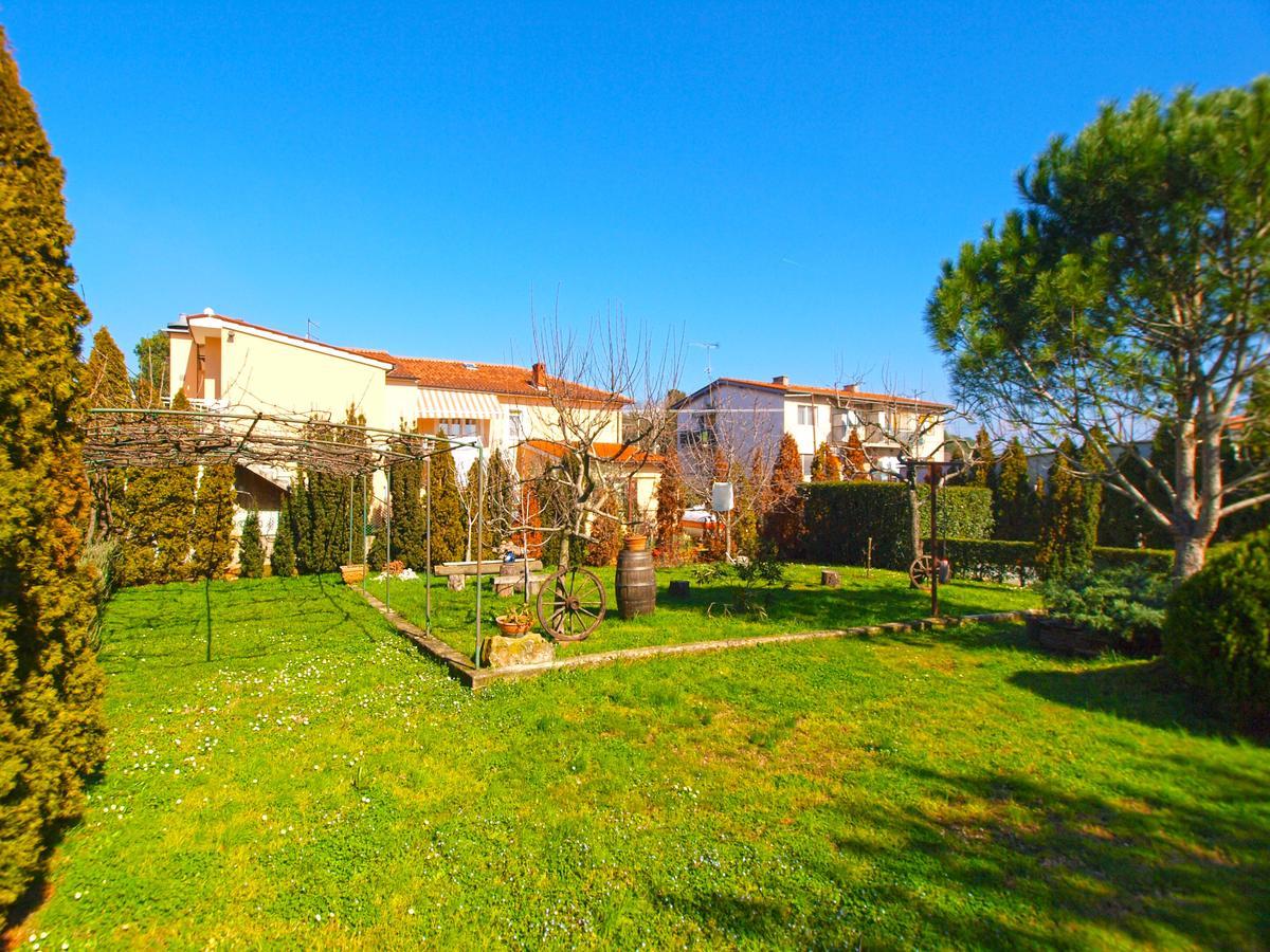 Apartments Mirela 1554 プーラ エクステリア 写真