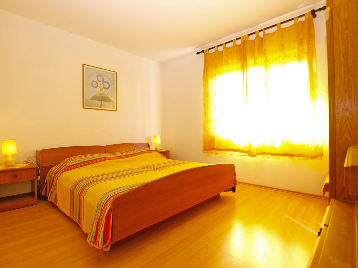 Apartments Mirela 1554 プーラ エクステリア 写真