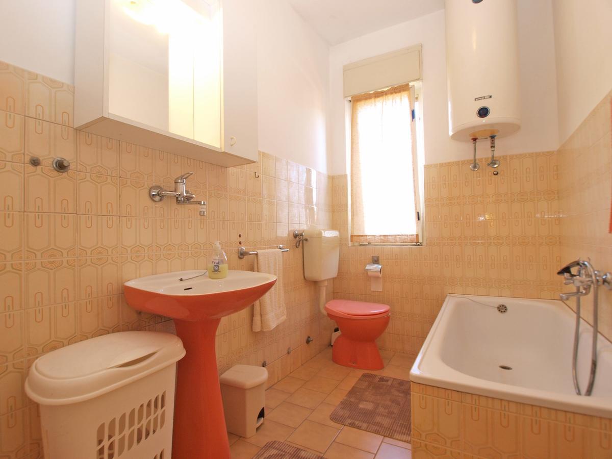 Apartments Mirela 1554 プーラ エクステリア 写真