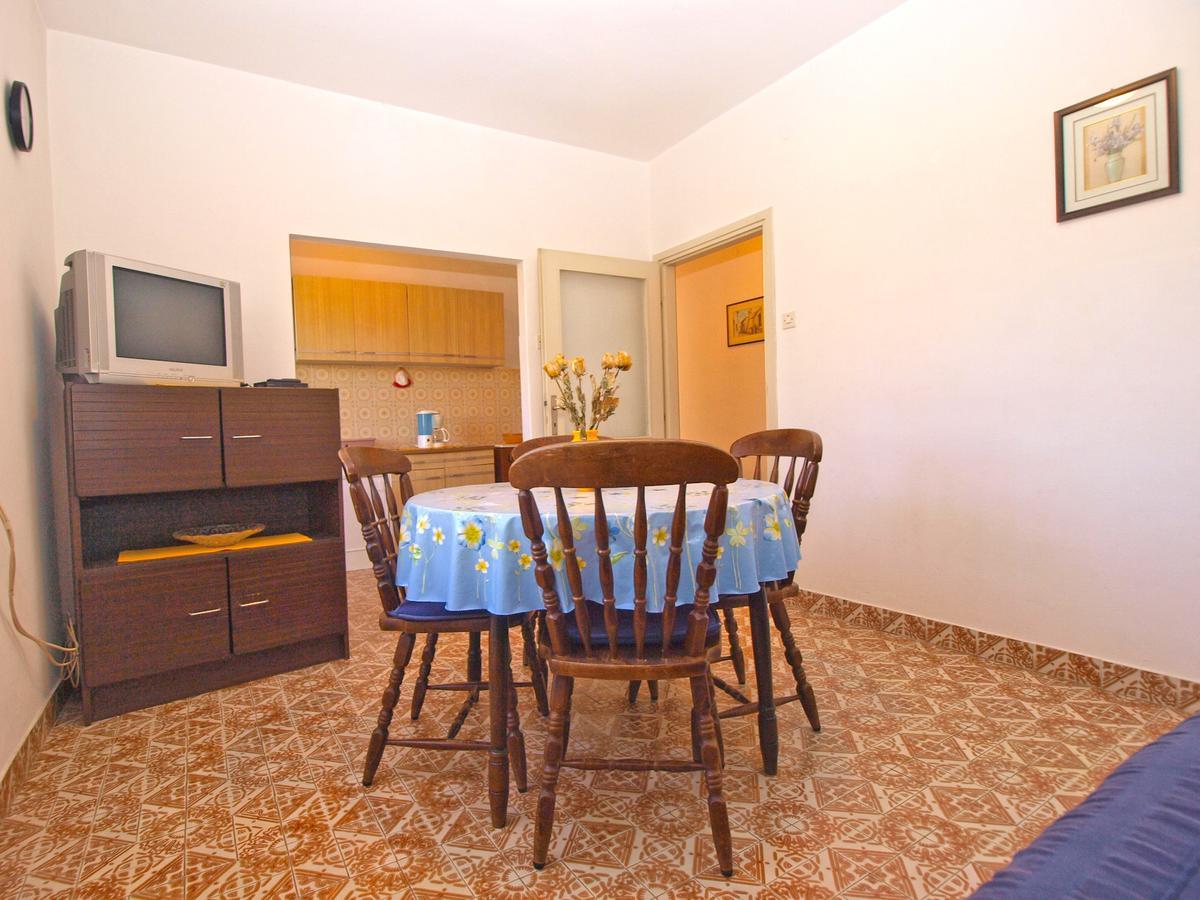 Apartments Mirela 1554 プーラ エクステリア 写真